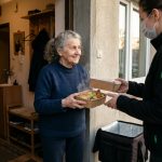 Wygodne i zdrowe obiady dla seniorów z dowozem