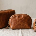 Eleganckie skórzane kosmetyczki damskie na co dzień i w podróży